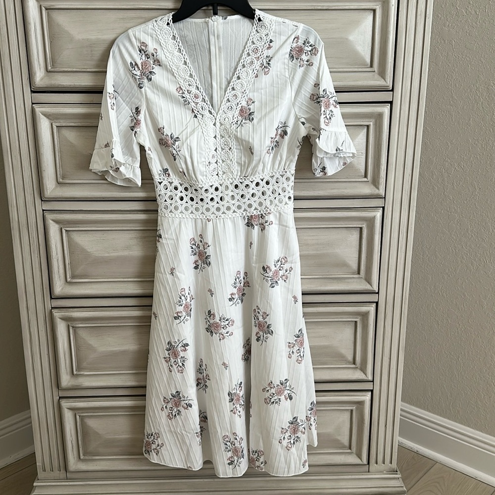 Beautiful spring or summer dress🌹
